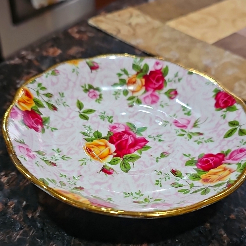 Royal Albeet Soft Pink Lace Floral Porcelain Saucer Only with Gold Trim
